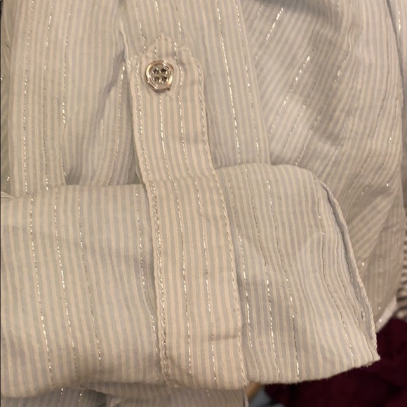 📌2/$20📌 Blue Pin-Striped Button Up Fitted Blouse - Picture 8 of 8